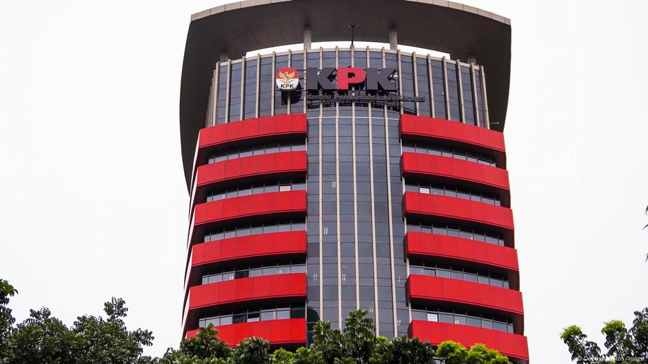 Bukti Tebal KPK Jerat Gus Yaqut Tersangka Korupsi Kuota Haji