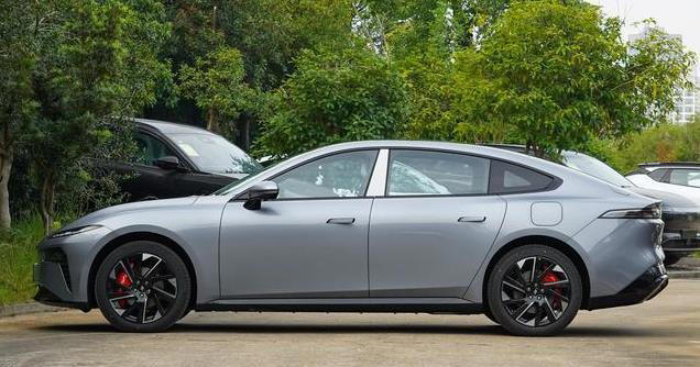 盘点6款10到15万的性价比超值车，保有量大10年开不坏