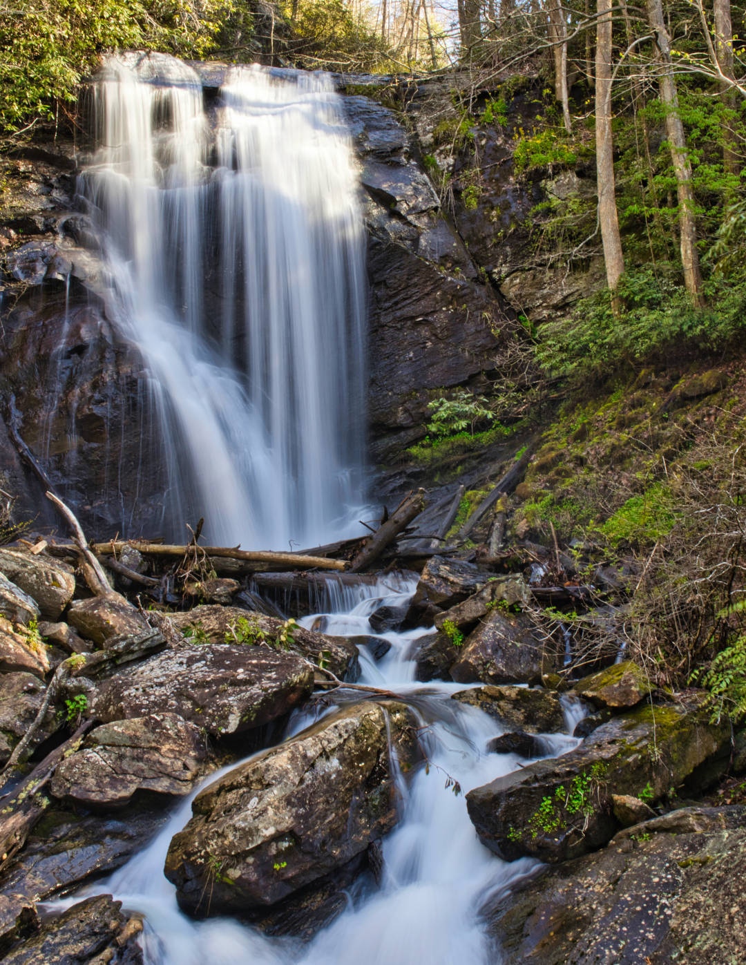 How to Find the Best Waterfalls in North Georgia How to Find the Best Waterfalls in North Georgia