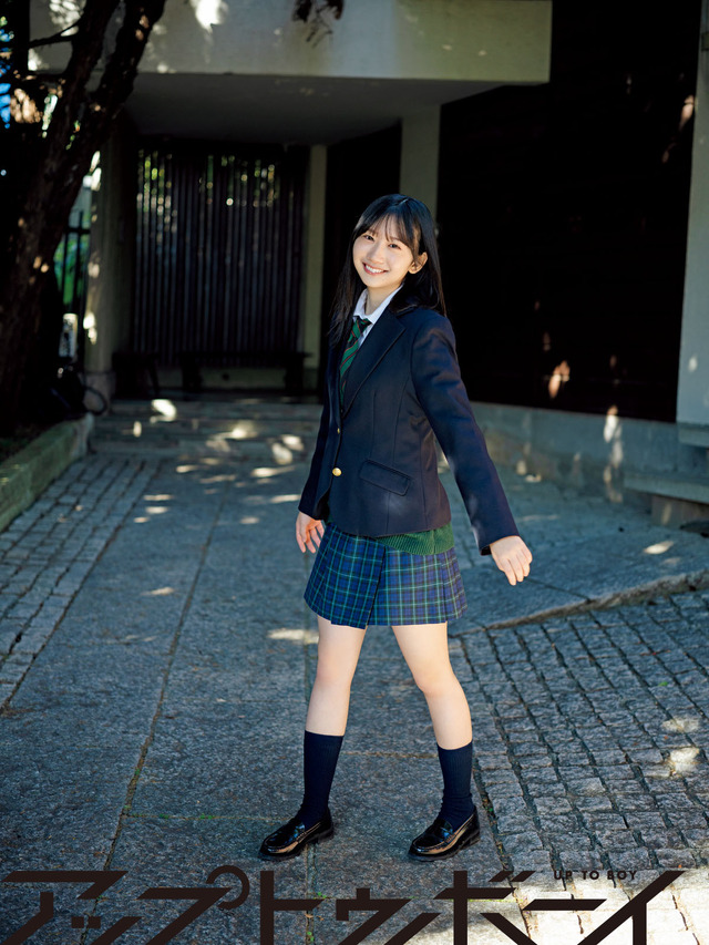 日向坂46・藤嶌果歩が清純なワンピースや制服姿に
