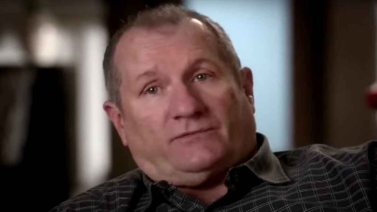 Throwback When Modern Family Star Ed O’Neill Almost Joined The Mob(00)