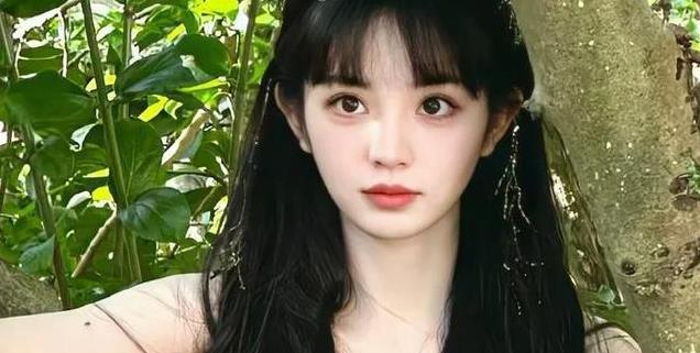 田曦薇张艺凡:正是藏不住的年纪，绽放青春的光彩