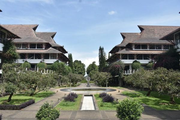 Biaya Kuliah Tunggal (UKT) di ITB untuk jalur penerimaan SNBP Biaya Kuliah Tunggal (UKT) di ITB untuk jalur penerimaan SNBP