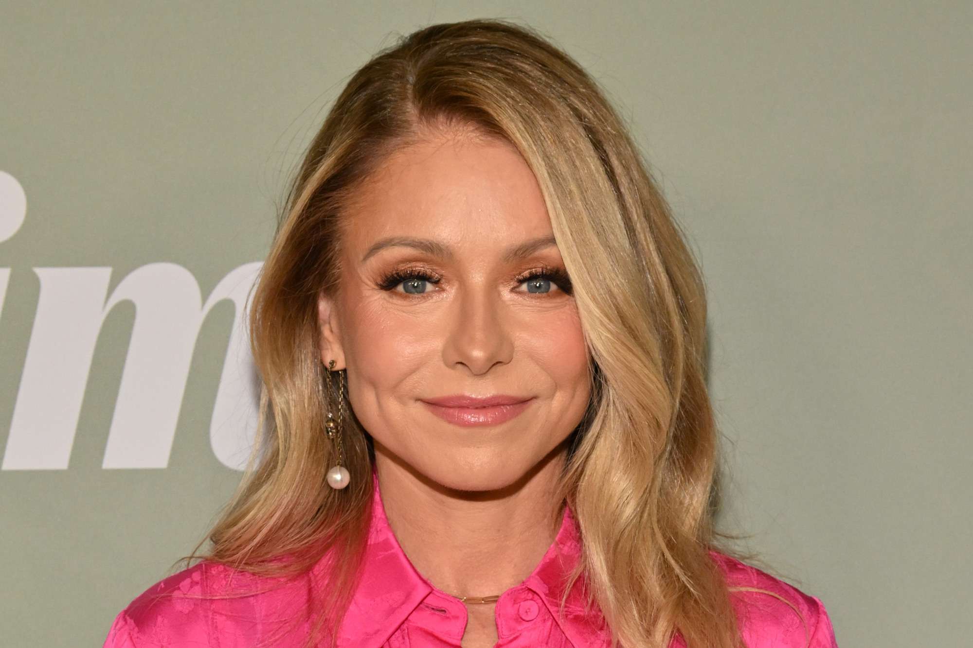 Kelly Ripa Says Neighbor 'Lodged a Complaint' Over Her Halloween Candy ...