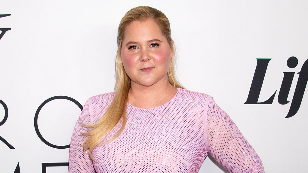 Amy Schumer se découvre un syndrome de Cushing avant de tourner Kinda