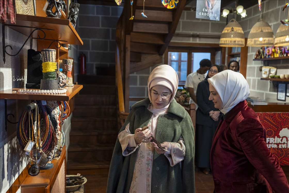 Emine Erdoğan, Ruanda Cumhurbaşkanının eşi Jeannette Kagame ile bir araya geldi