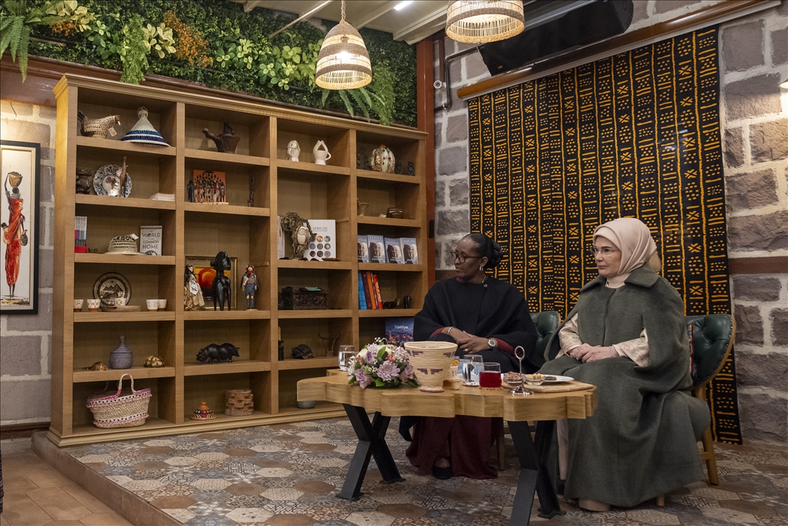 Emine Erdoğan, Ruanda Cumhurbaşkanının eşi Jeannette Kagame ile bir araya geldi