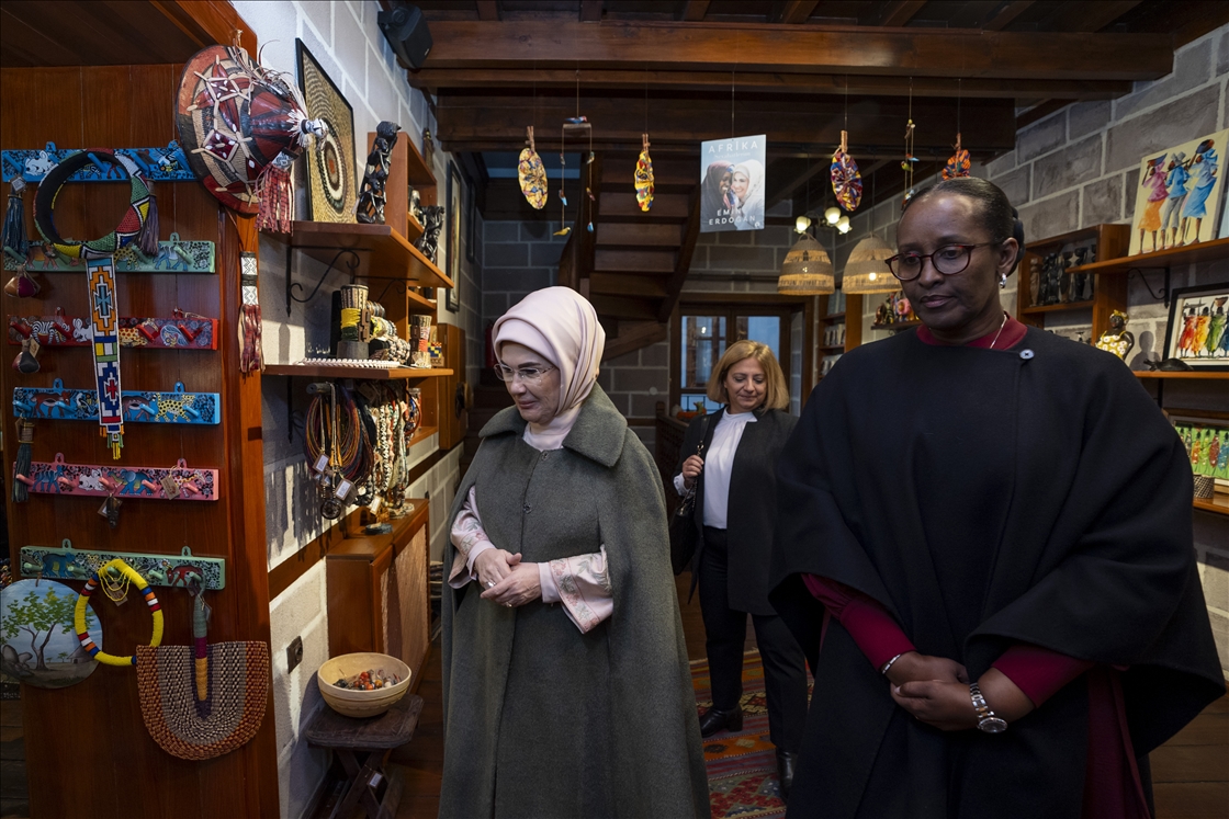 Emine Erdoğan, Ruanda Cumhurbaşkanının eşi Jeannette Kagame ile bir araya geldi