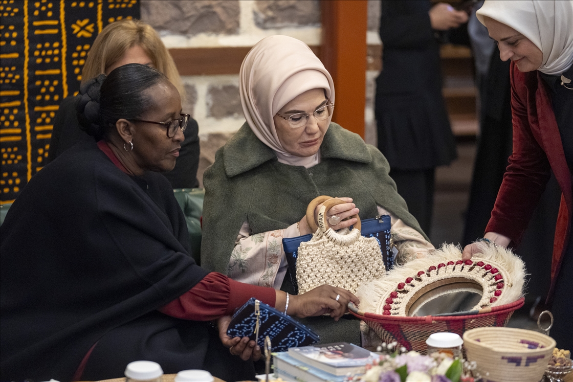 Emine Erdoğan, Ruanda Cumhurbaşkanının eşi Jeannette Kagame ile bir araya geldi