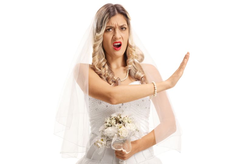 Bride tells bridesmaids 'it's not your day' as she enforces 6 rules(00)