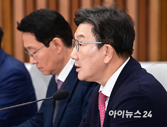 권성동 국민의힘 원내대표가 10일 오전 서울 여의도 국회에서 열린 원내대책회의에서 발언하고 있다. [사진=곽영래 기자]