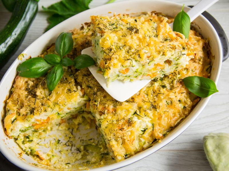 Abnehmen mit Genuss: So gelingt der leckere Low-Carb-Hüttenkäse-Auflauf ...