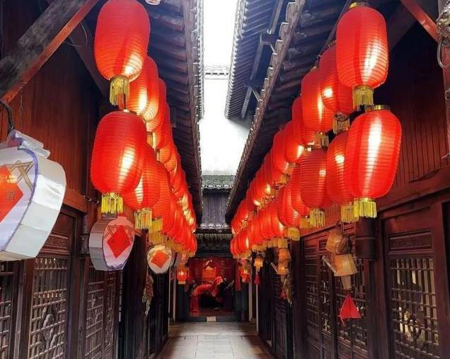 江苏最成功的“仿古村”，位于镇江，乾隆皇帝曾经六次驻足