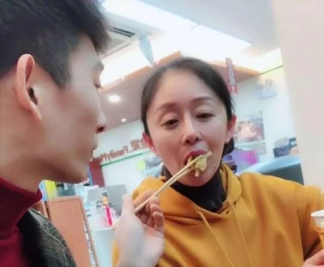 23��С��Ȣ����Ů���ǣ��������20�꣬��󲻽С����š��С��ùá�