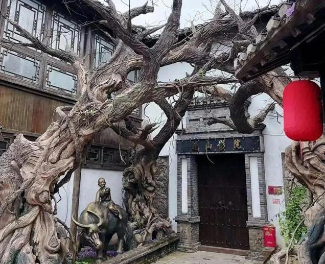 江苏最成功的“仿古村”，位于镇江，乾隆皇帝曾经六次驻足