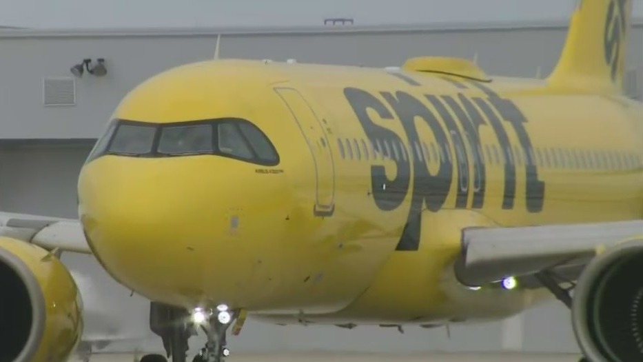 spirit-airlines-makes-changes-to-passenger-dress-code-policy