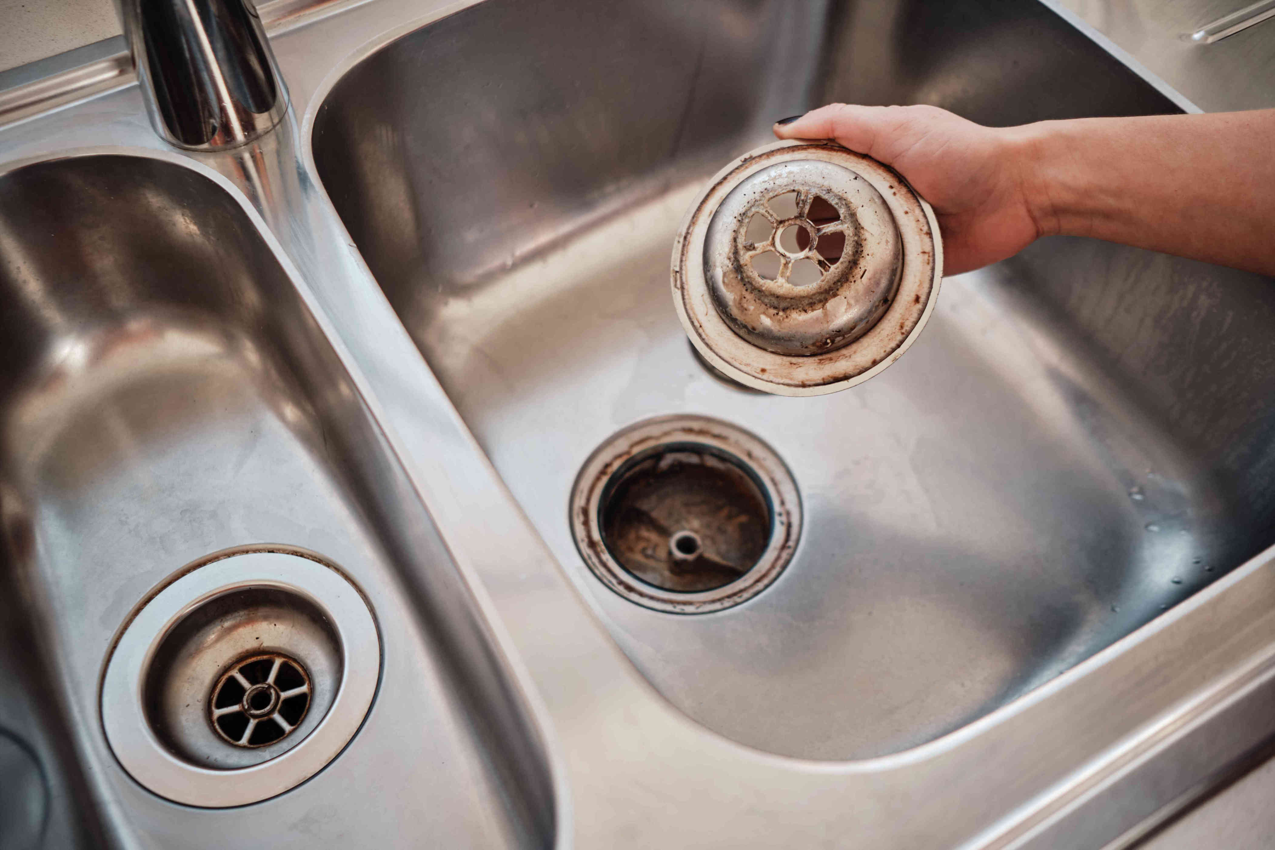 How to clean a stainless steel sink so it looks shiny and spot-free again