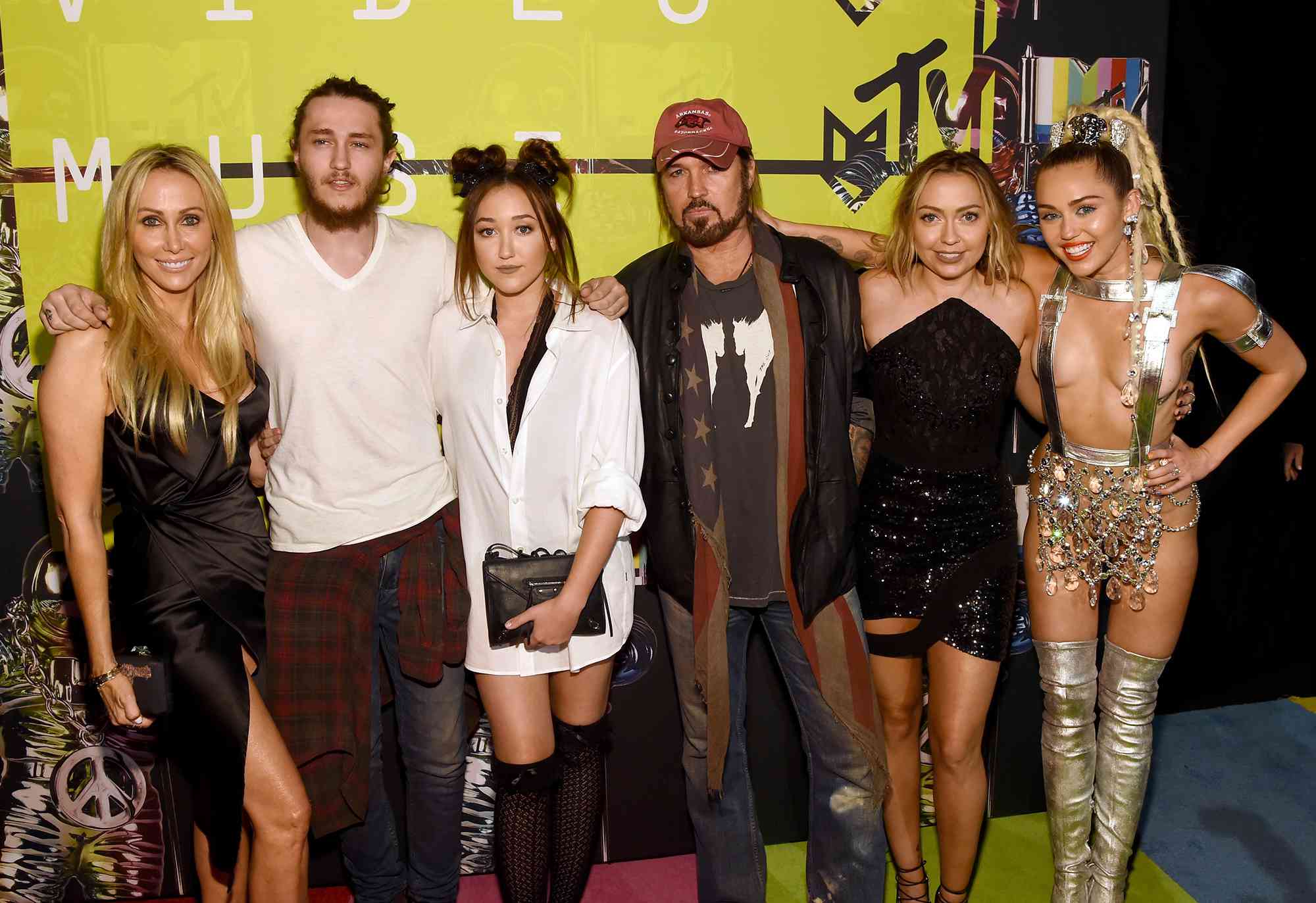 Miley Cyrus, Siblings and Mom Tish 'Don't Want' a 'Family Feud' with