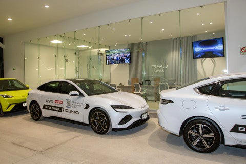BYD celebra la apertura de su agencia en San Jerónimo y sus logros en 2024