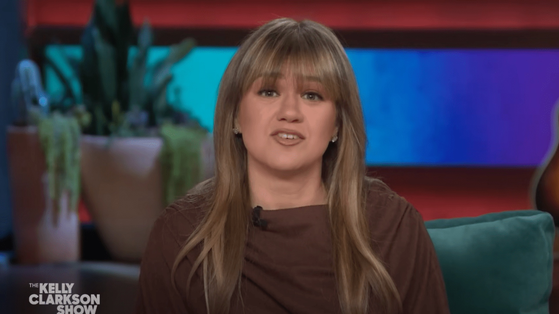 Is Kelly Clarkson being replaced on talk show by this beloved TV star?