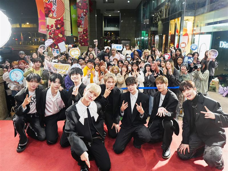 ARKis見面會近千名粉絲擠爆EASE香氛品牌見面會（圖／Ease香氛提供）