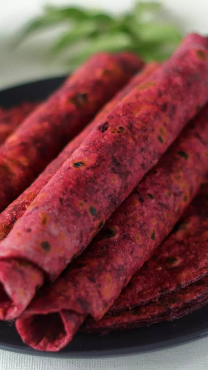 How to make high-protein and nutritious Beetroot Paneer Paratha for ...