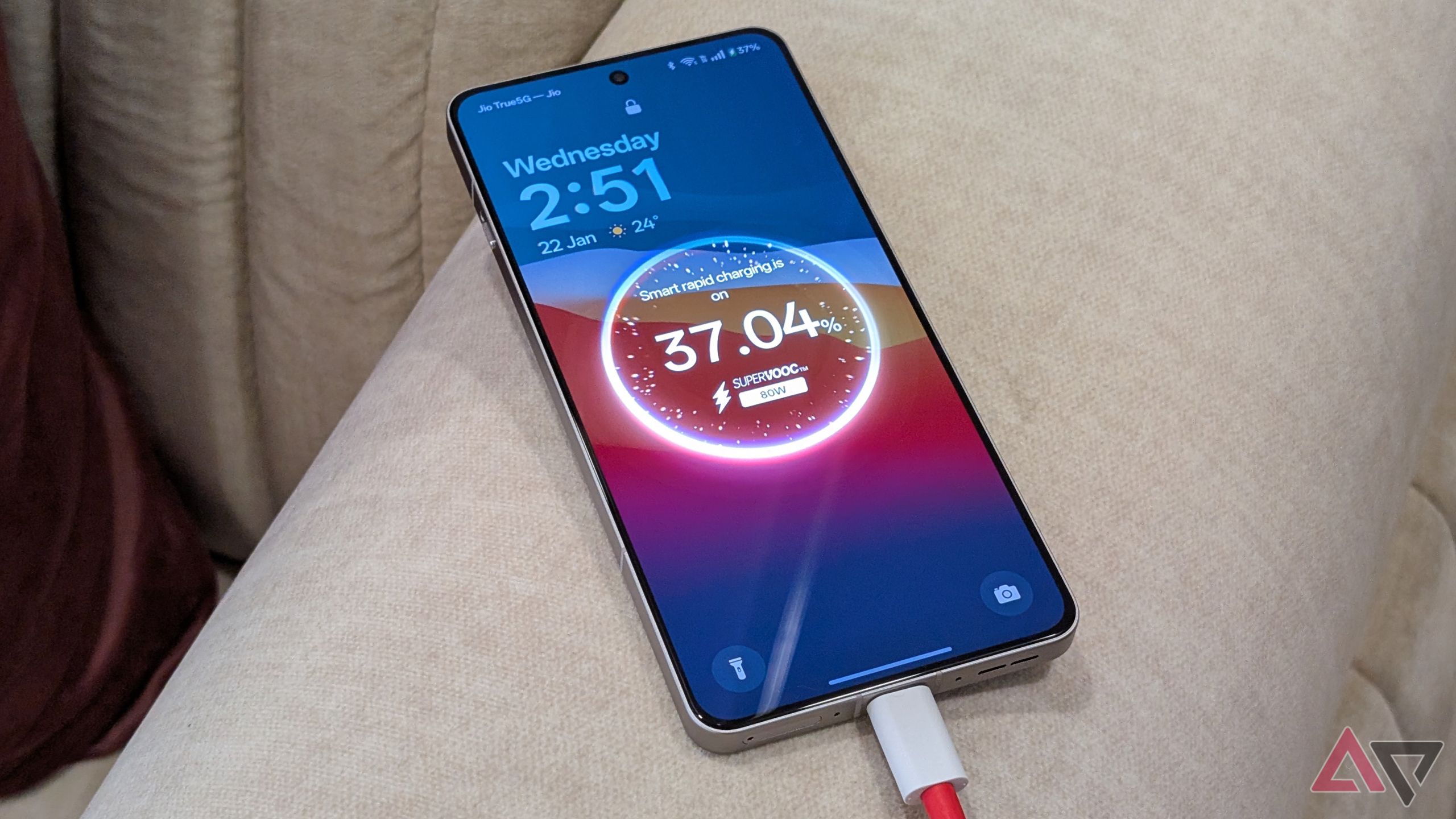 Does the Oneplus 6 Full Survival Kit Have Two Chargers?
