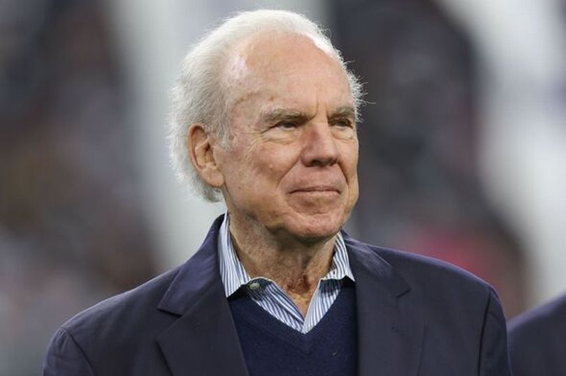 tom-brady-is-only-worth-half-of-world-s-richest-nfl-star-with-colossal