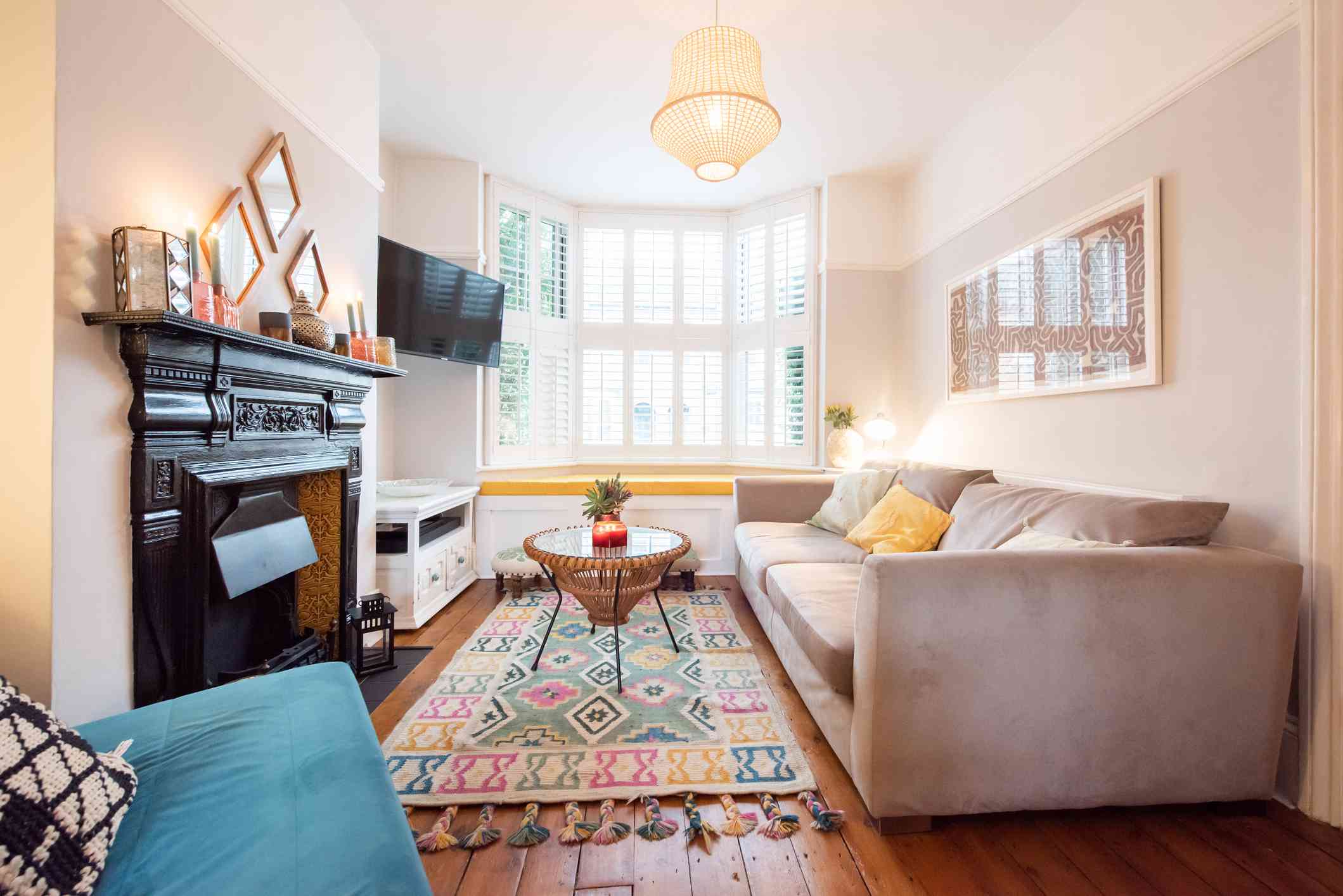 6 Things in Your Living Room That Instantly Give Designers the Ick