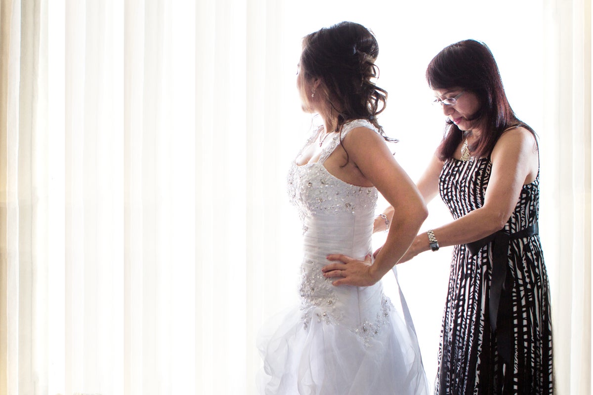 split after mom agrees to pay for daughter’s wedding but not