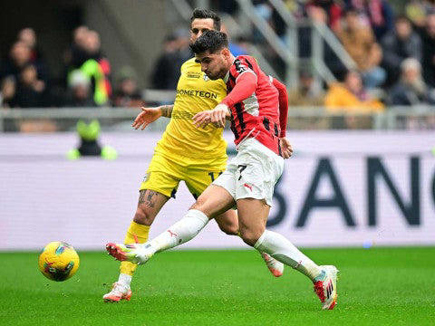 Álvaro Morata tirando a gol. (Reuters)