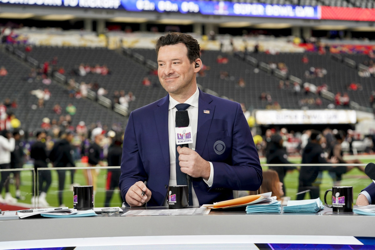 NFL Announcer Tony Romo Sparks #39 Concern #39 With Personal Appearance NFL Announcer Tony Romo Sparks #39 Concern #39 With Personal Appearance