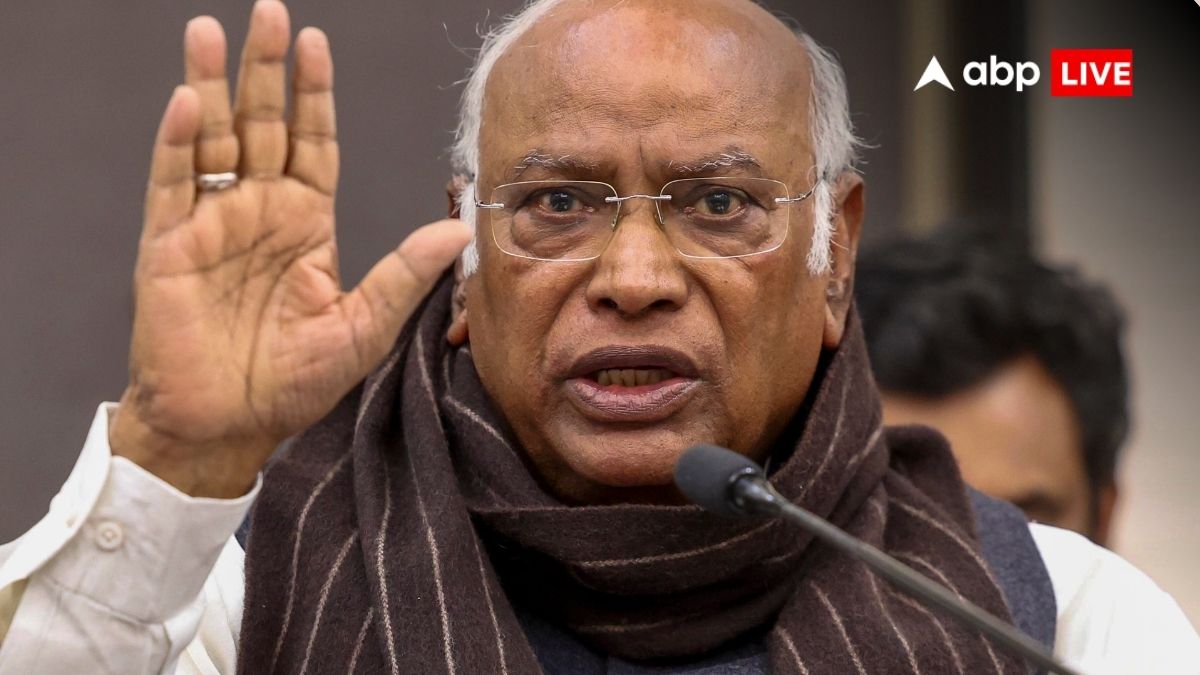 &amp;#39;Will Taking A Dip In Ganga Remove Poverty?&amp;#39; Kharge At Amit Shah&amp;#39;s Holy ...
