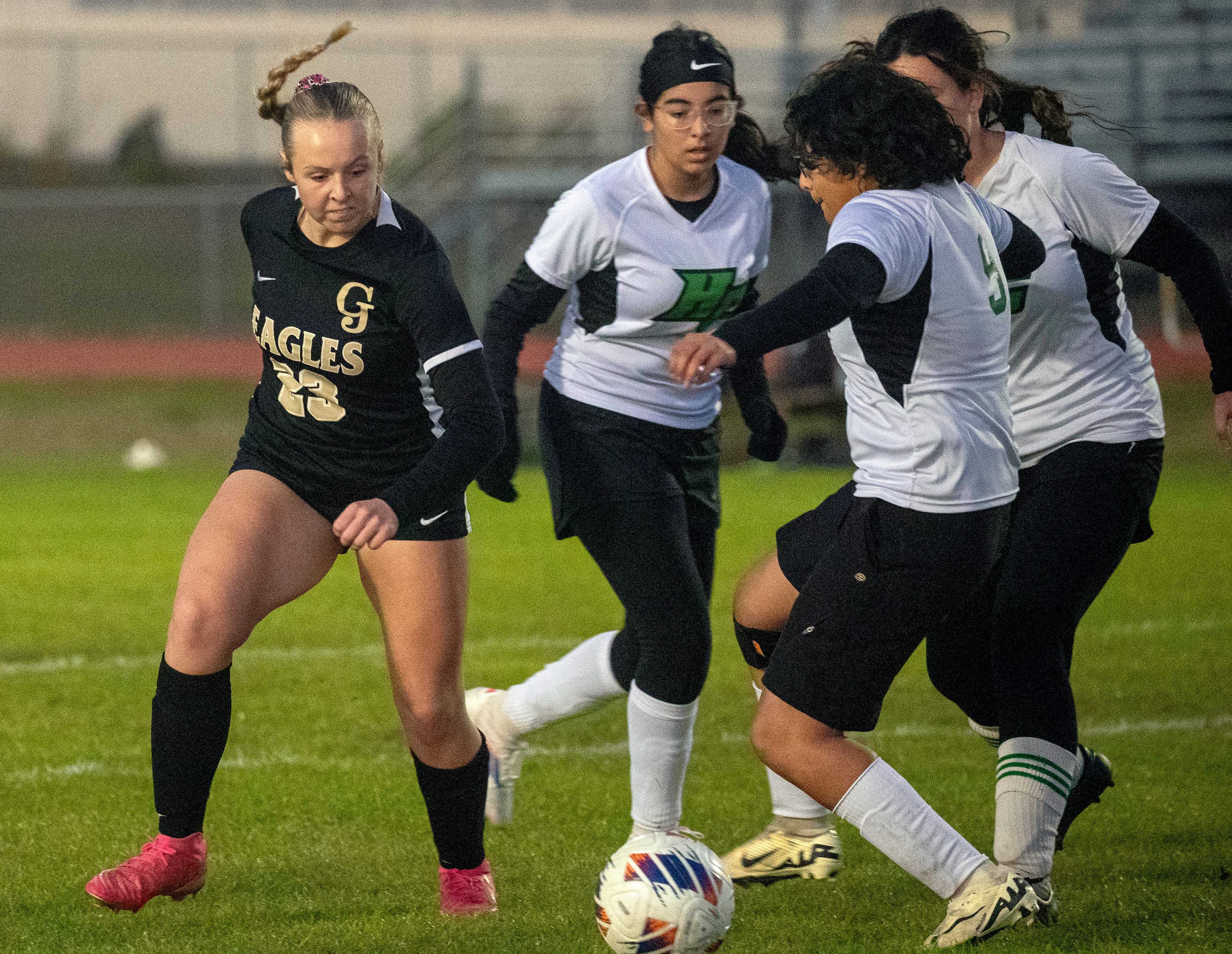 Vote now: Winter athletes make up entire Tremendous 10 poll
