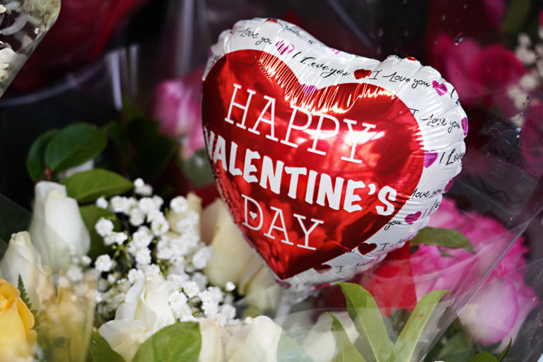 San Valentino Si Festeggia In Tutto Il Mondo Perché San Valentino si festeggia il 14 febbraio
