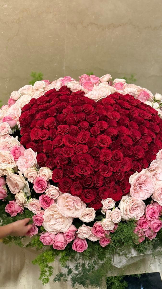 Cristiano Ronaldo Engaged: A Look At Their Romantic Journey - h7fbu1r