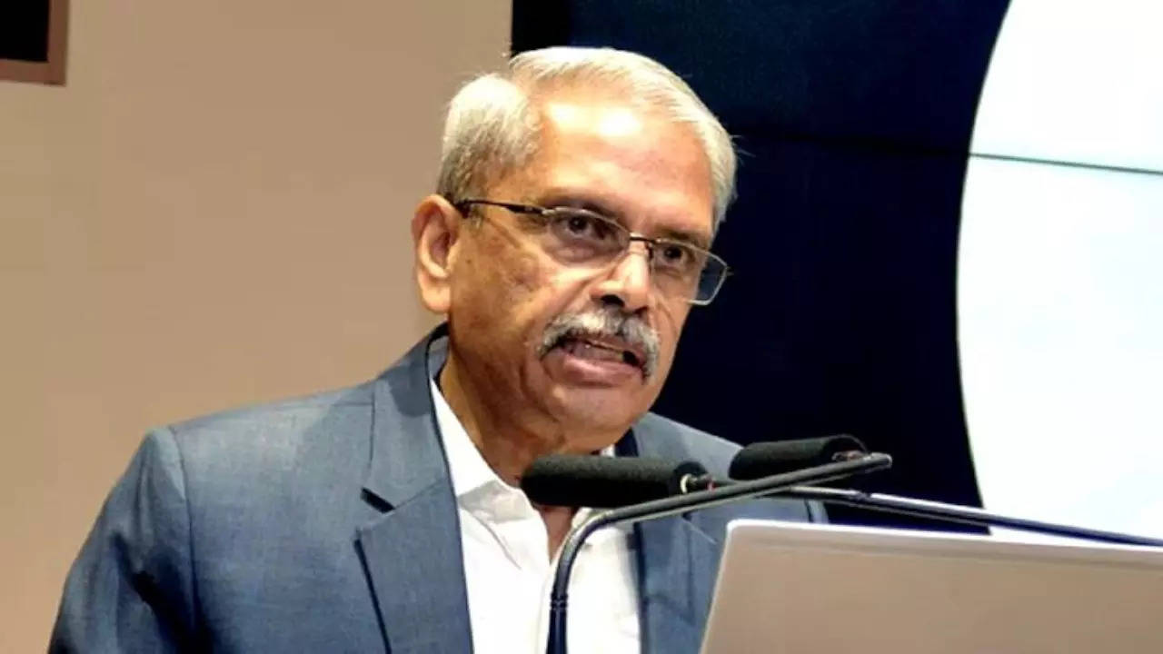 What is the net worth of Infosys Co-founder Senapathy Kris Gopalakrishnan