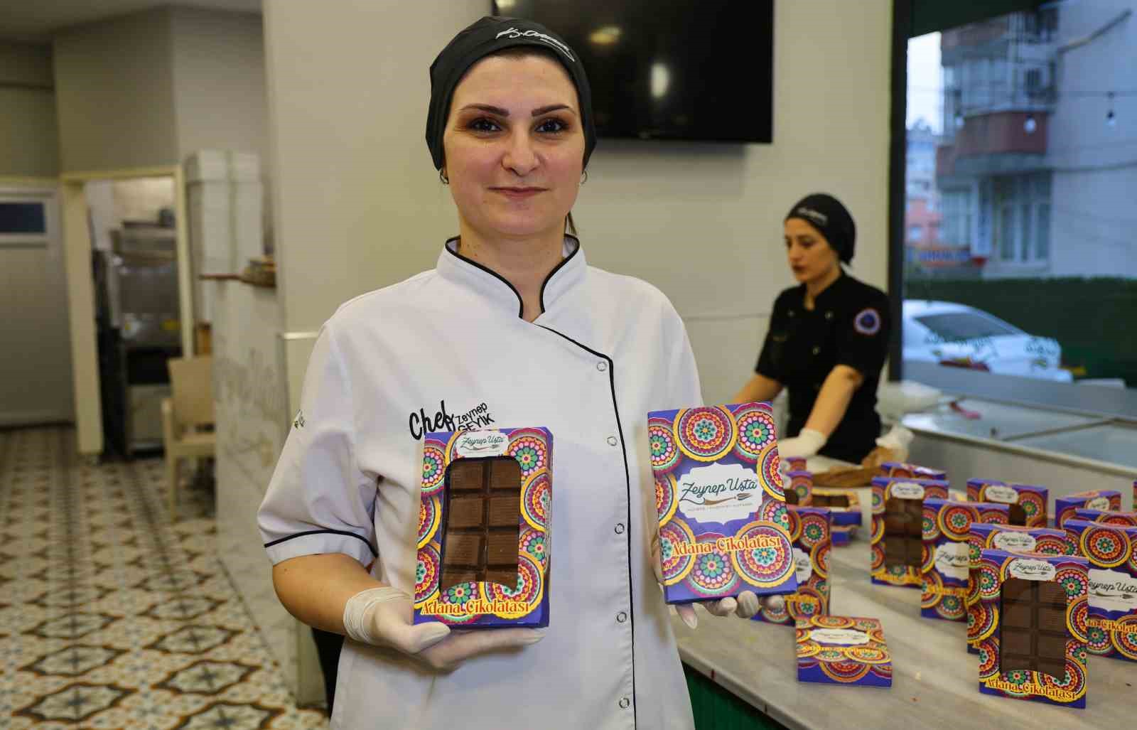 ZEYNEP GEYİK, “KİLİS’İN CENNET ÇAMURU İLE DUBAİ ÇİKOLATASI FURYASI ÇIKMIŞTI. BİZDE ONU KENDİ İŞLETMEMİZDE ADANA ÇİKOLATASI OLARAK SATIŞINI YAPIYORUZ" DEDİ.