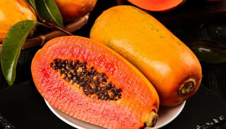Papaya: Delicious but Risky? Know the health risks and side effects