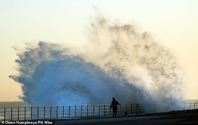 Met Office issues new amber warning as temperatures drop to -12C