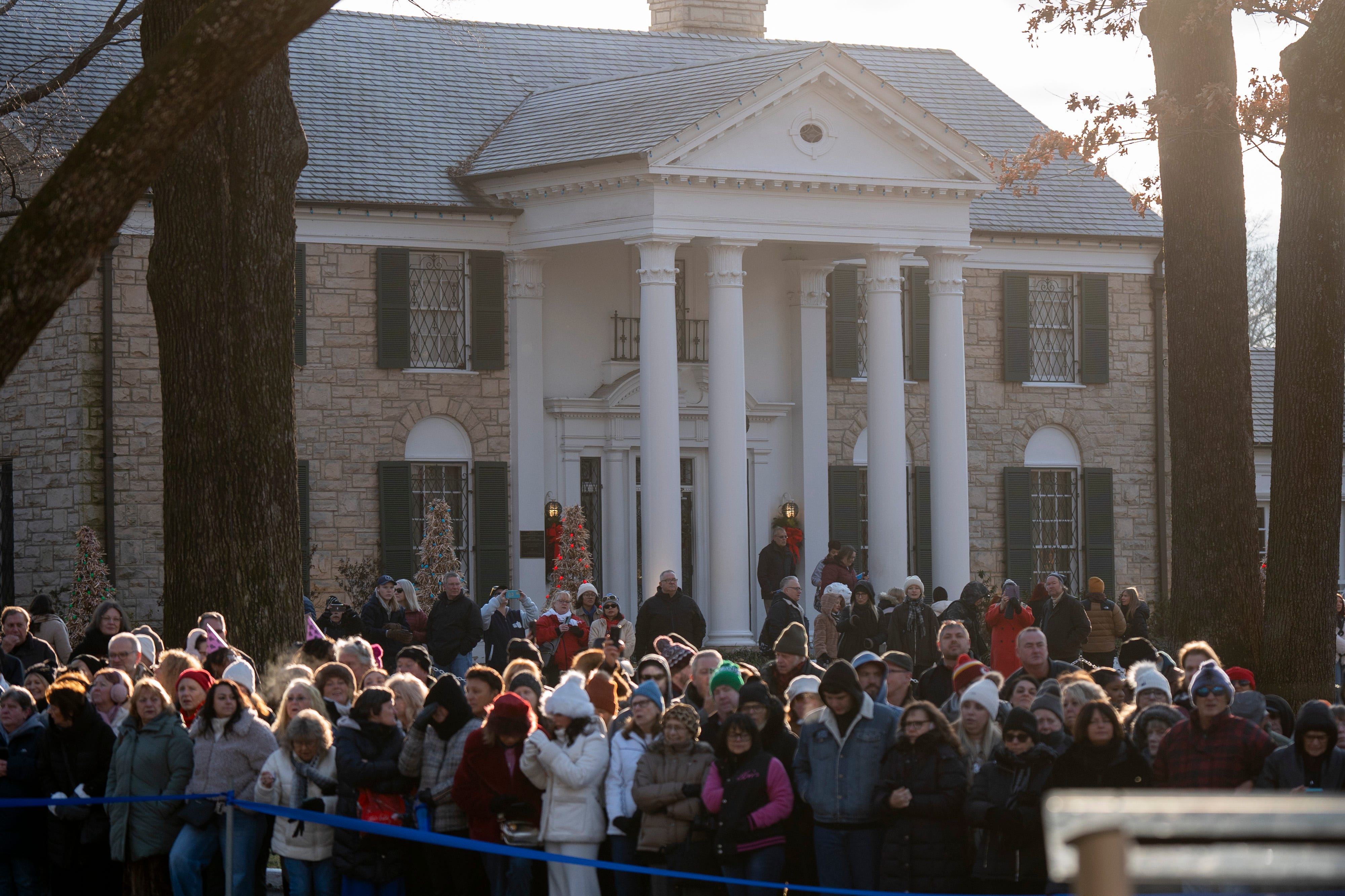 Woman pleads guilty in scheme to defraud Elvis Presley's family, sell