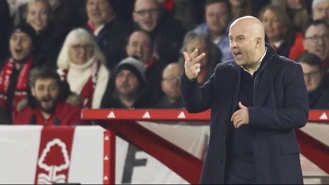 Liverpool Kembali Kalah, Arne Slot: Sulit Menang Jika Lawan Unggul di Set Piece