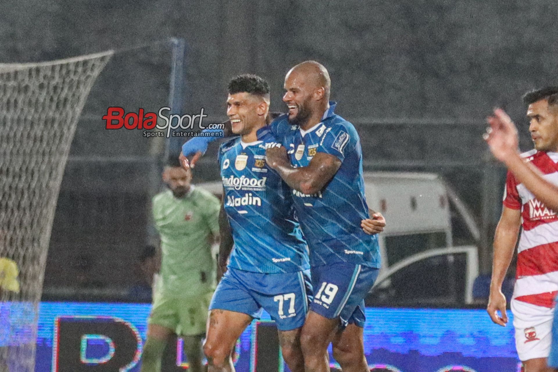 Persib Siap Boyong Pemain Asing: Revolusi Tim dengan Anggaran Besar di Bursa Transfer?