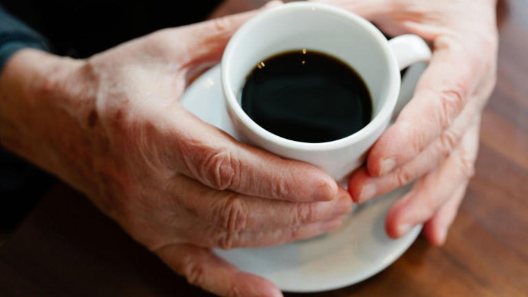 Governo divulga lista com três marcas de café impróprio para consumo; veja