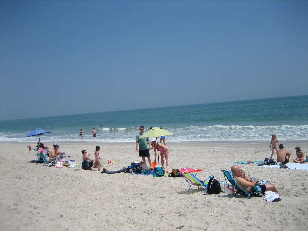 10 Sunniest Cities in North Carolina for Retirement Bliss