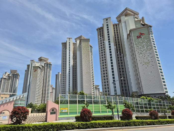 “우리 단지도 외벽 바꾸니까 신축 같네”…진화하는 아파트 재도장 서비스