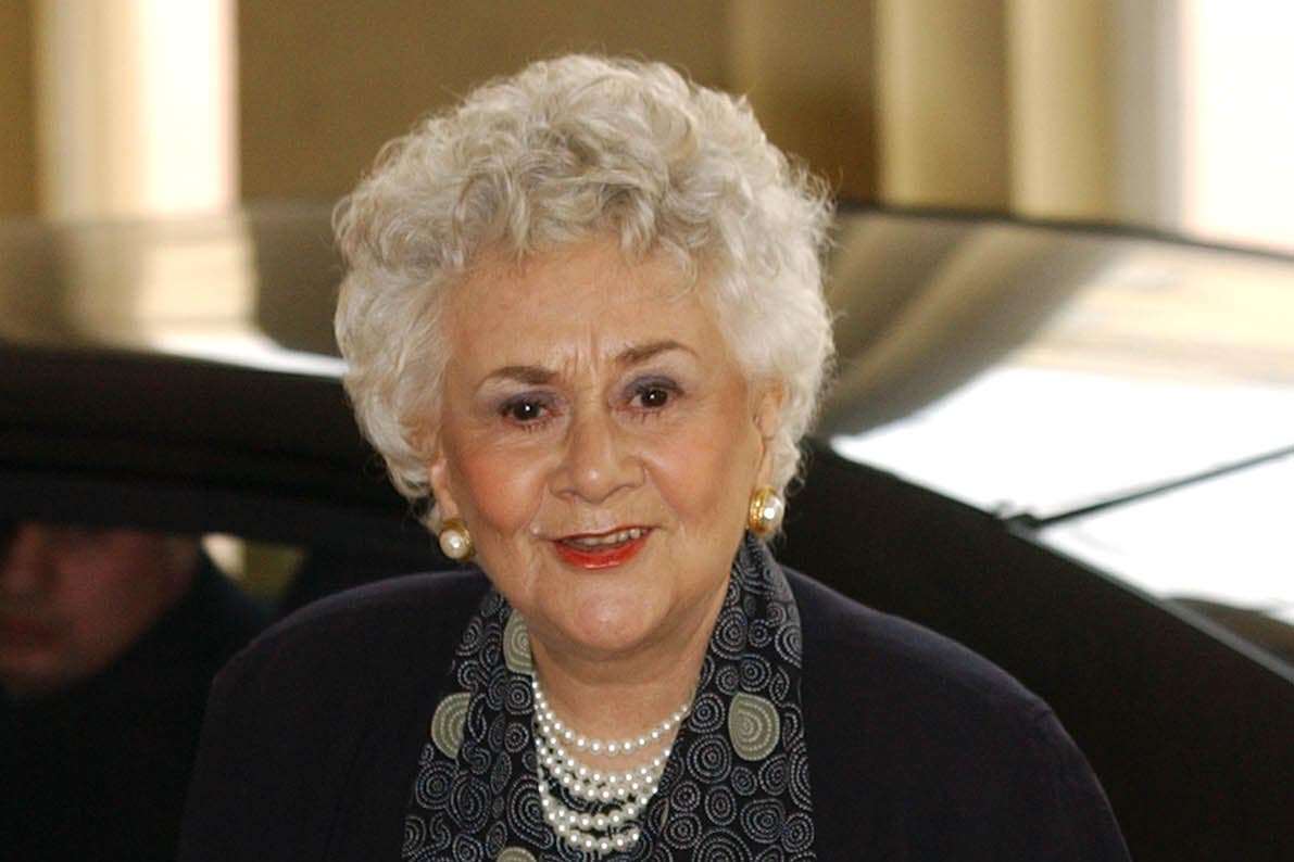 Awardwinning actress Dame Joan Plowright dies aged 95