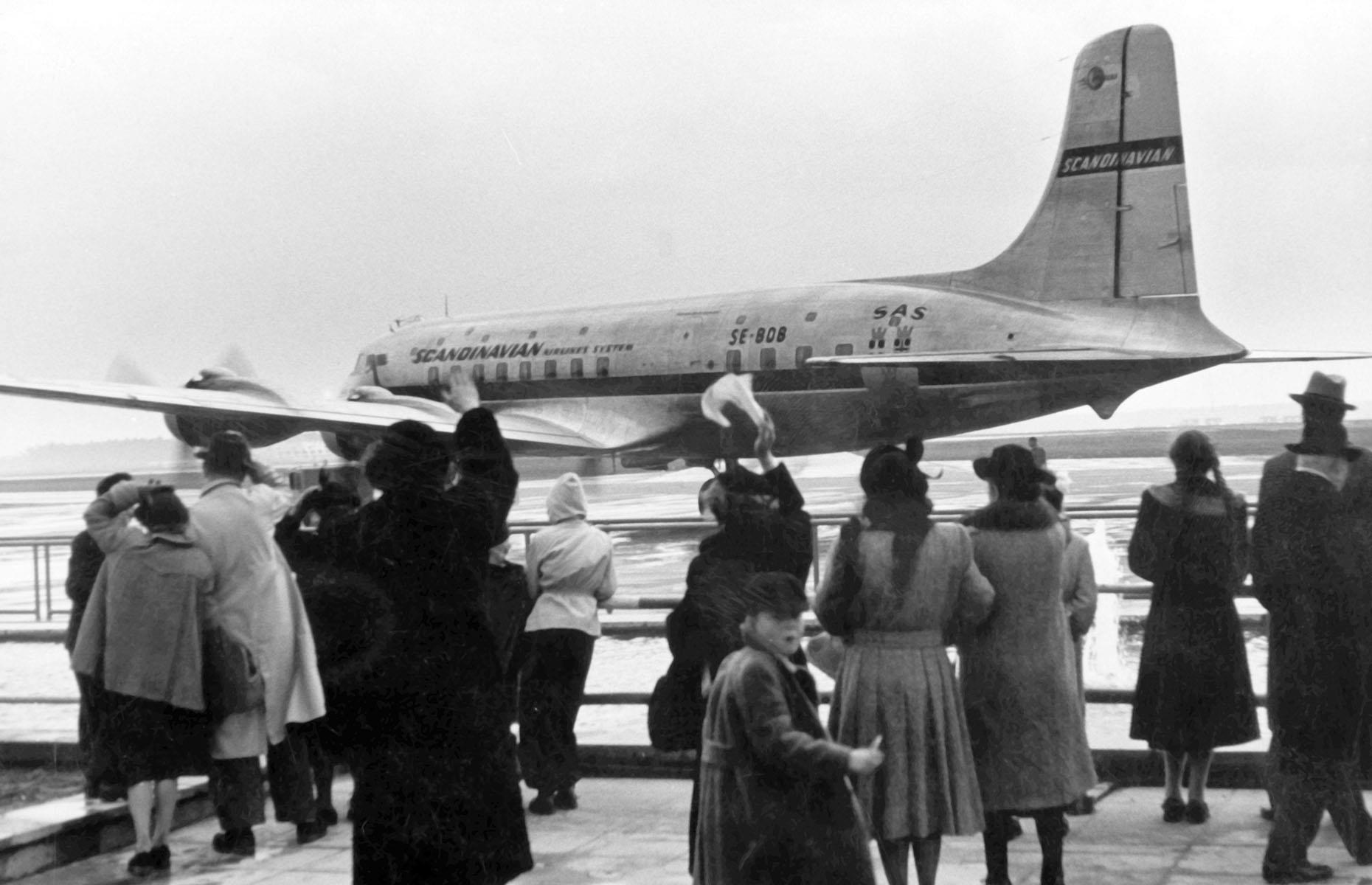 Retro photos show famous airports like you’ve never seen them before