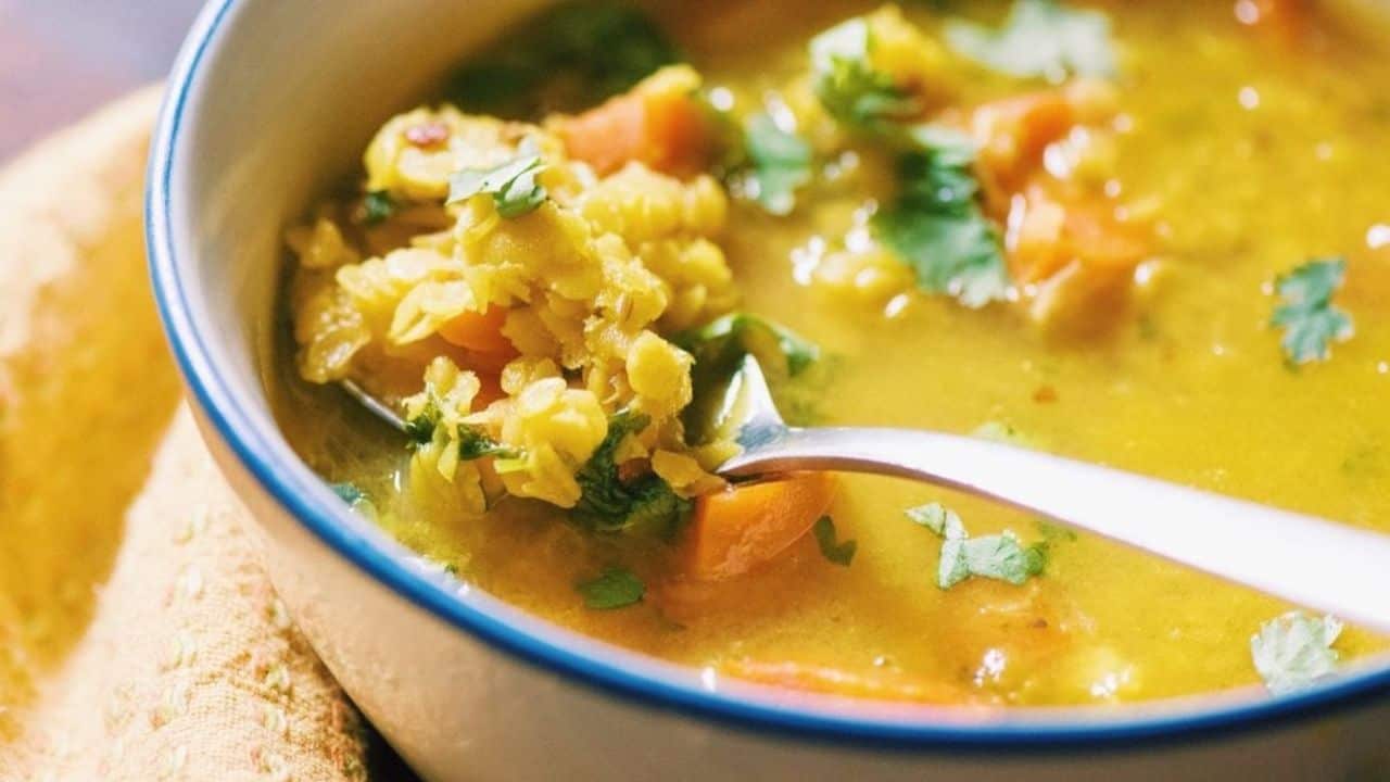 Turn Leftovers Into Gold with 23 Soup Hacks