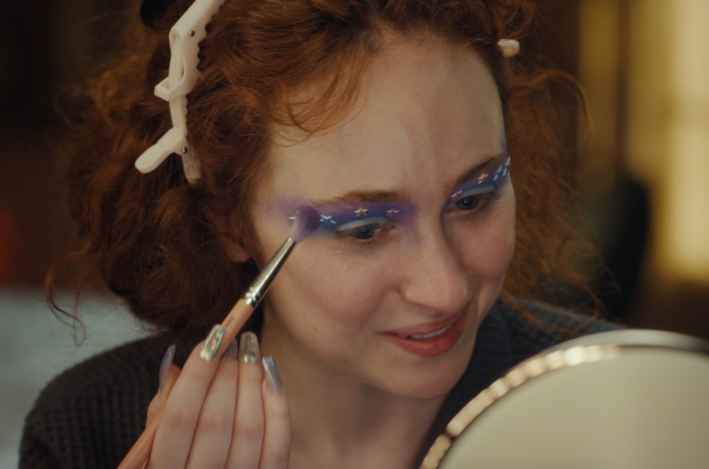 See a MakeupFree Chappell Roan, Becky G & Victoria Monét in Sephora(02)